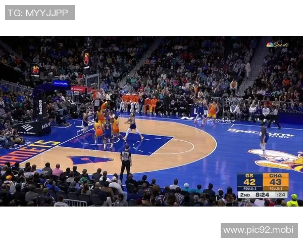 约什-格林底角三分命中，黄蜂最多落后24分追到个位数分差